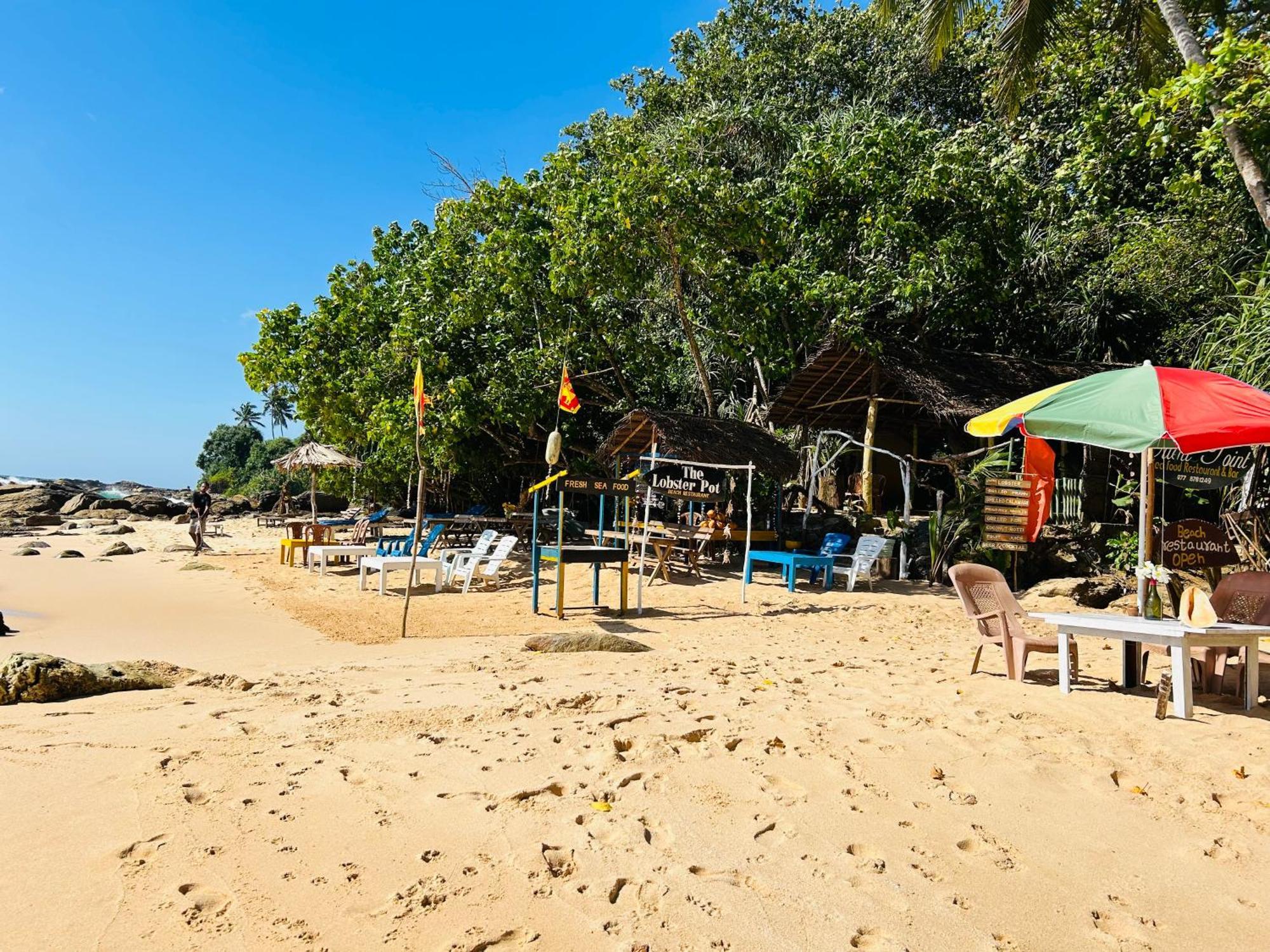 Shadow Surf Bay Hotell Tangalle Exteriör bild