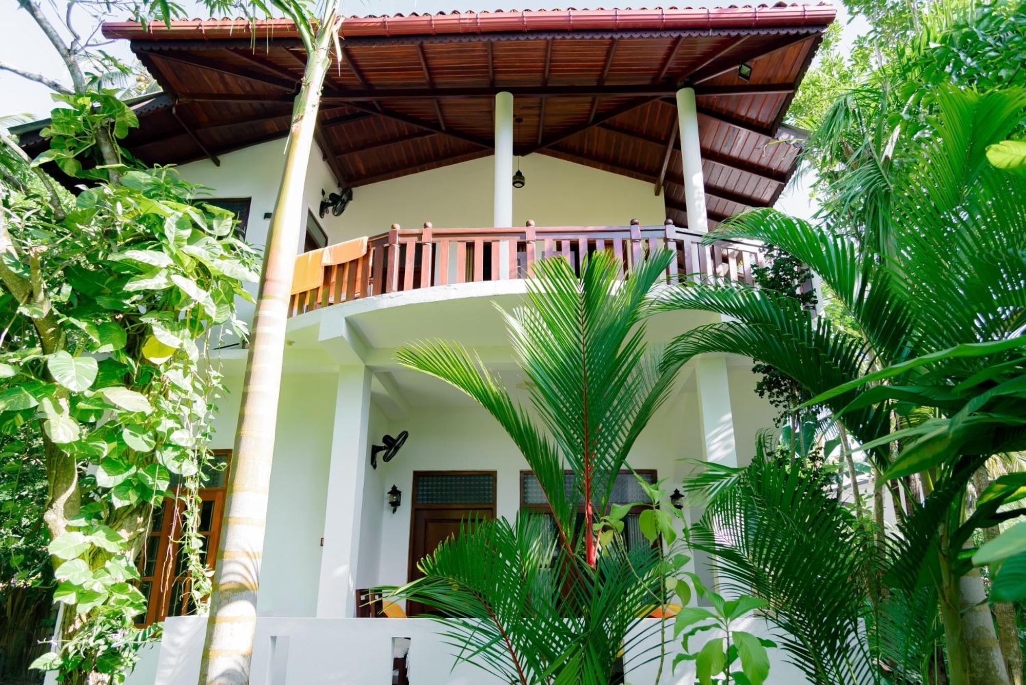 Shadow Surf Bay Hotell Tangalle Exteriör bild